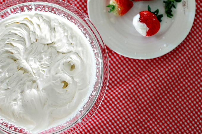 whipped cream frosting, whipped cream, whipped cream recipe