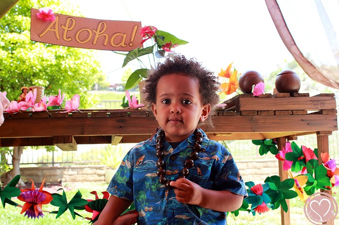 Raising multicultural kids with culture parties, Hawaiian Theme party