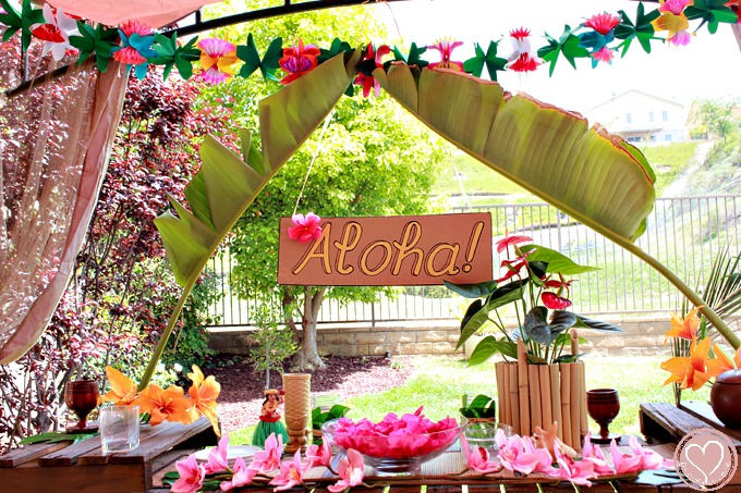 Raising multicultural kids with culture parties, Hawaiian Theme party