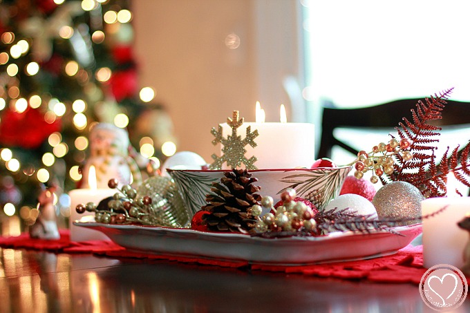 Easy Christmas Centerpiece