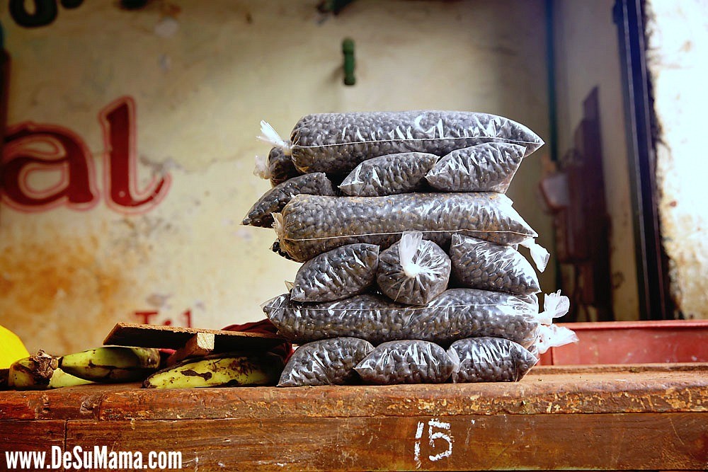 Traditional Cuban Food Culture: Grocery Store in Old Havana
