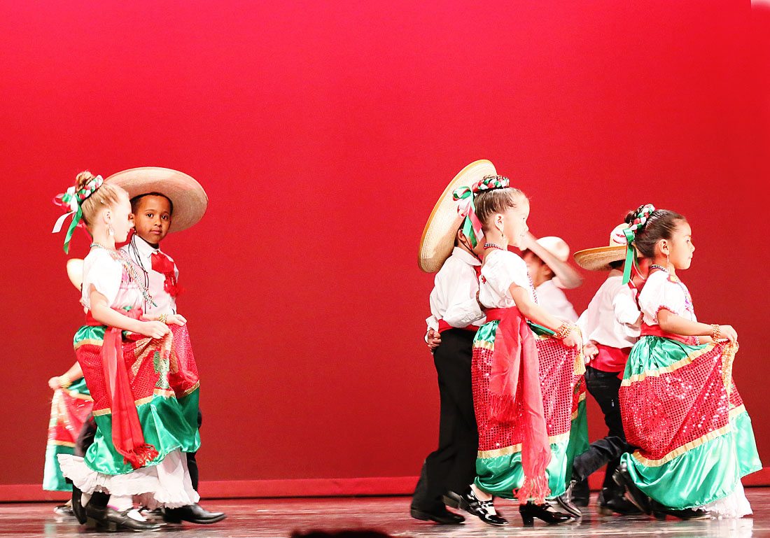 dreams of homeschool, kids ballet folklorico