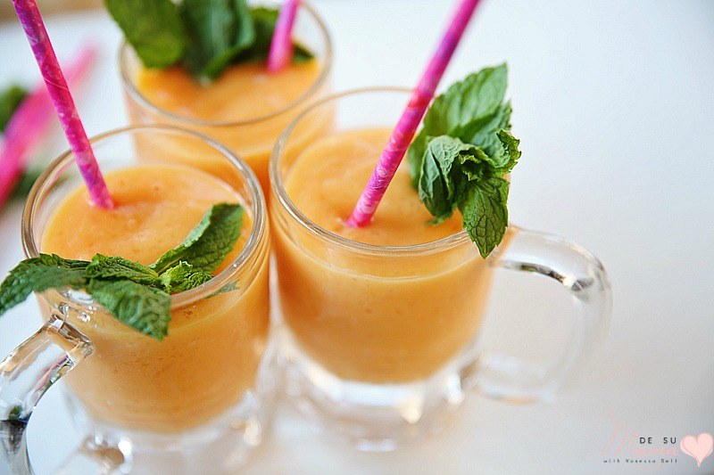 Cuban Recipes: Cuban smoothies with mango and papaya