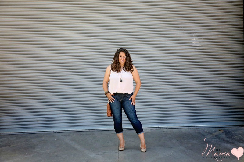 Modern Mom Jeans for Curvy Latina Moms