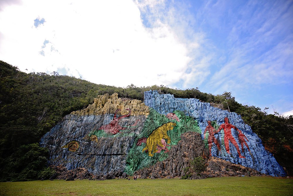 cuban wall art, cuban murals, vinales, pinar del rio, best places to travel in cuba, where is the best place to travel in cuba