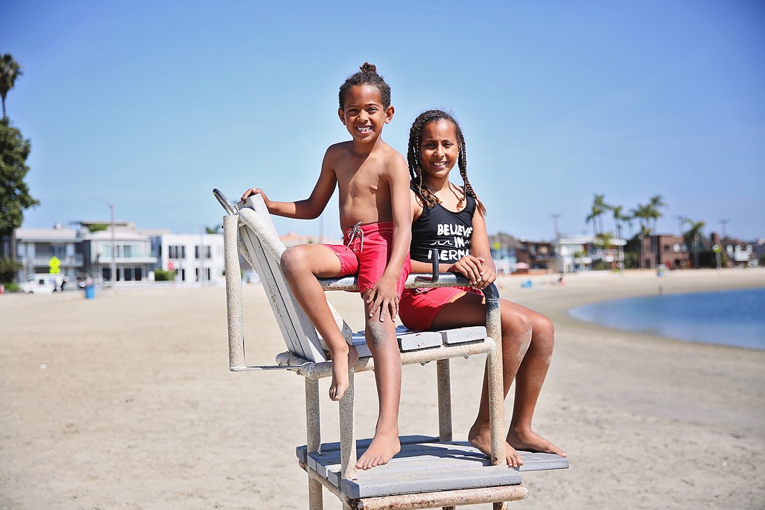 do black people need sunscreen, does sunscreen prevent tanning, can you get tan with sunscreen on